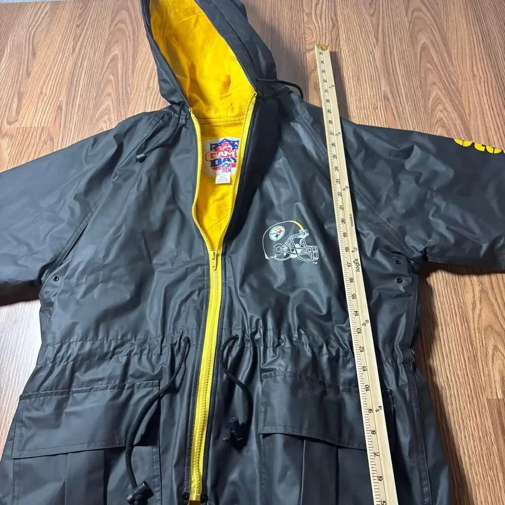 Gameday Raincoat Mens Black Yellow Medium Pittsburgh Steelers 90s Big Logo